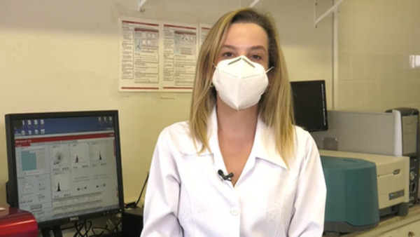 Yara Cristina de Paiva Maia é coordenadora do PPG em Ciências da Saúde da UFU, e  supervisiona a bolsista desde 2012